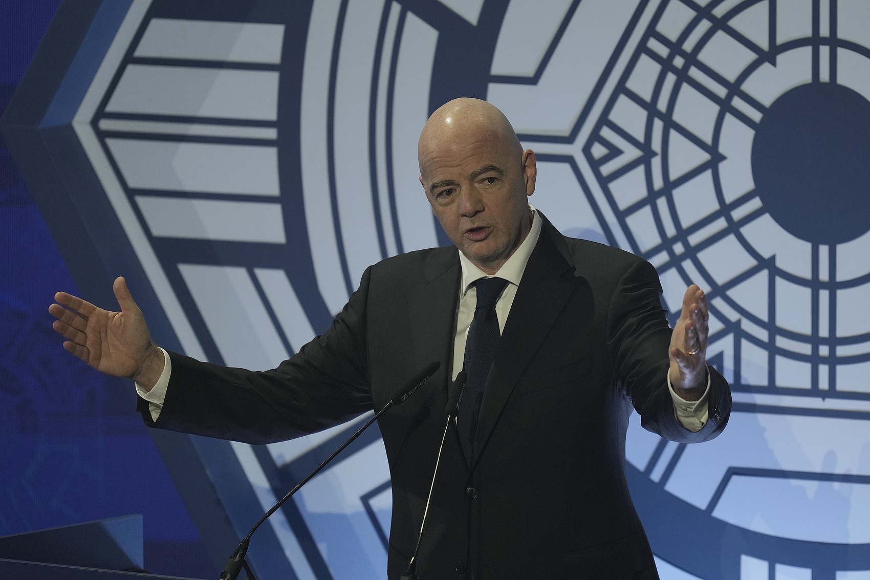 FIFA与FIFPro达成历史性协议:球员工会获转会规则平等否决权 FIFA与FIFPro达成历史性协议:球员工会获转会规则平等否决权