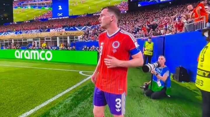 罗伯逊钻规则空子：手不触球规避5秒倒计时