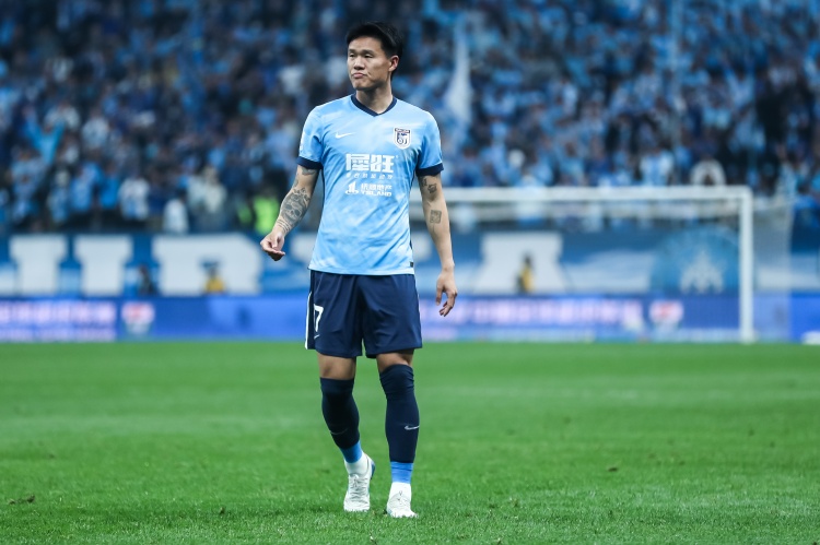 李昂租借武汉三镇接近落定 半年合约三方受益 李昂租借武汉三镇接近落定 半年合约三方受益