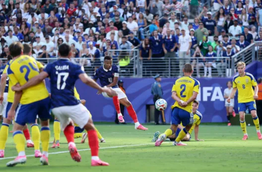 法国3-0瑞典:姆巴佩9场淘汰赛9球超越大罗,前场四人组轰10球 法国3-0瑞典:姆巴佩9场淘汰赛9球超越大罗,前场四人组轰10球