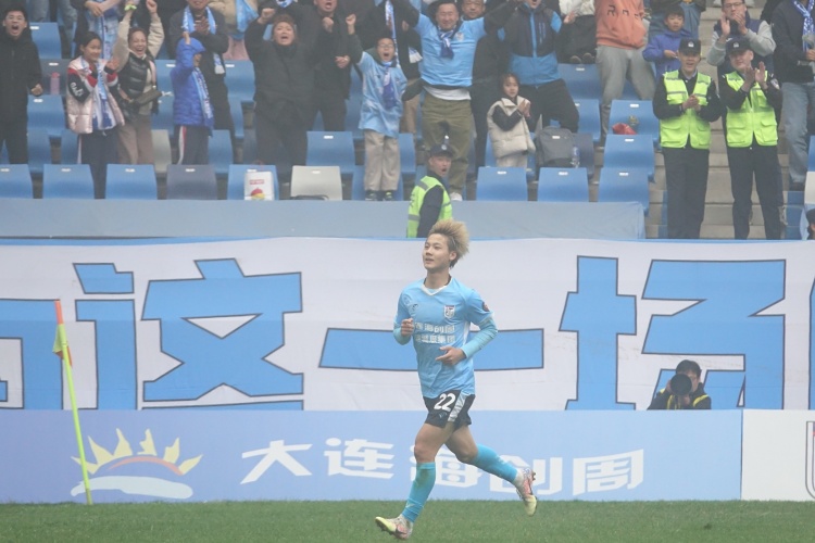 毛伟杰百场里程碑：感谢大连、李导与家人