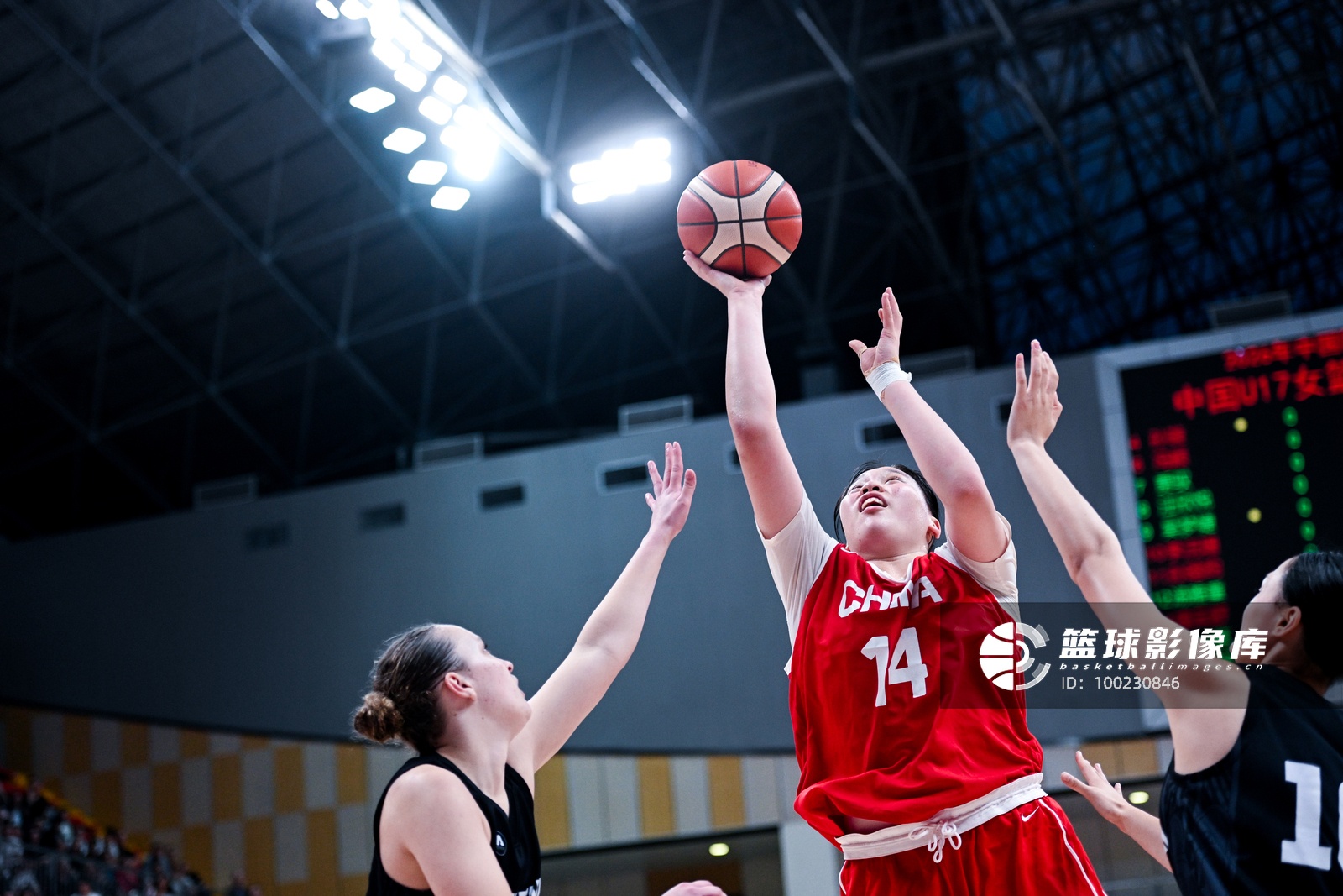 半场5分6板3前板,庞云舒替补成U17女篮唯一亮点 半场5分6板3前板,庞云舒替补成U17女篮唯一亮点