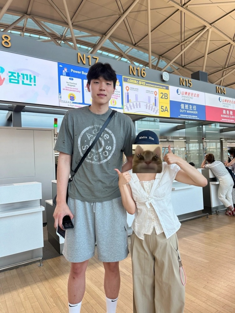 杨瀚森回国机场被偶遇 老乡博主称其性格nice 杨瀚森回国机场被偶遇 老乡博主称其性格nice