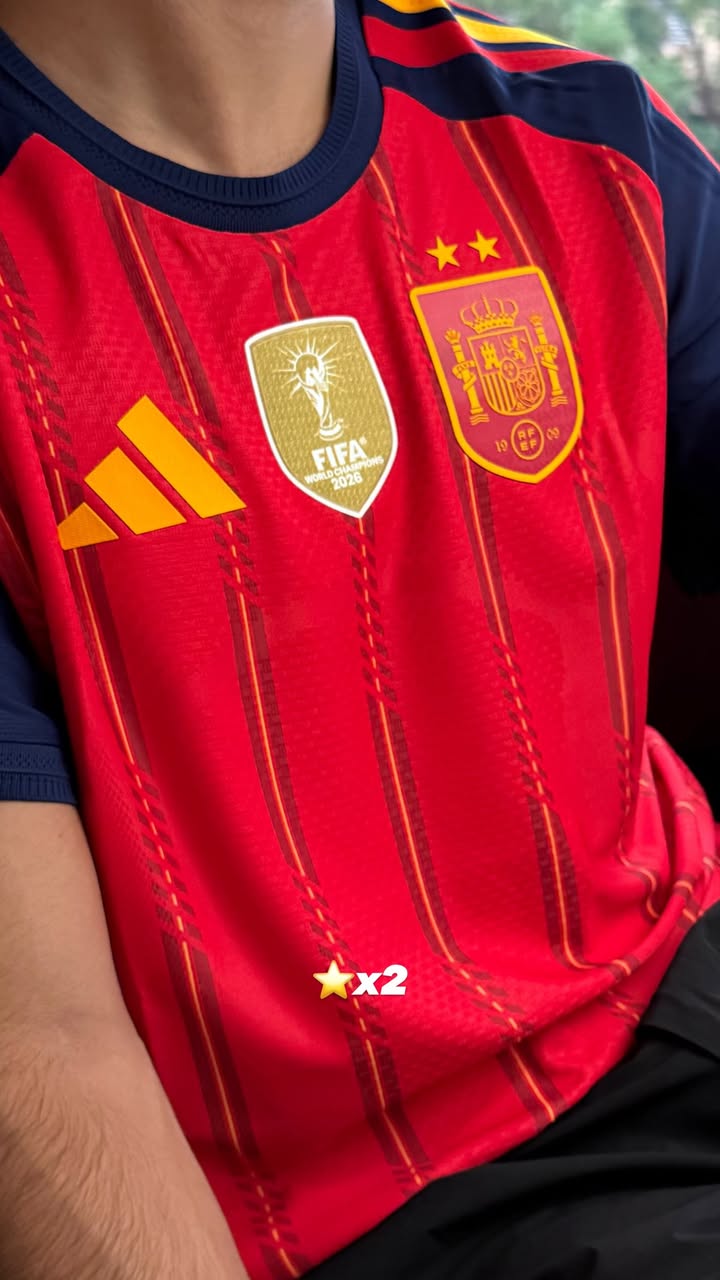 佩德里北京行:铜锅涮肉+长城,女友社媒晒图 佩德里北京行:铜锅涮肉+长城,女友社媒晒图