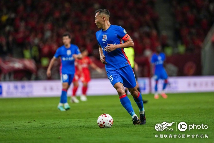 莱昂纳多闪击李新翔破门 上海海港2-0力克申花德比 莱昂纳多闪击李新翔破门 上海海港2-0力克申花德比