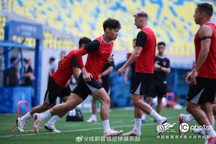 阿洛伊西确认轮换5人:国安边路传中需重点布防 阿洛伊西确认轮换5人:国安边路传中需重点布防